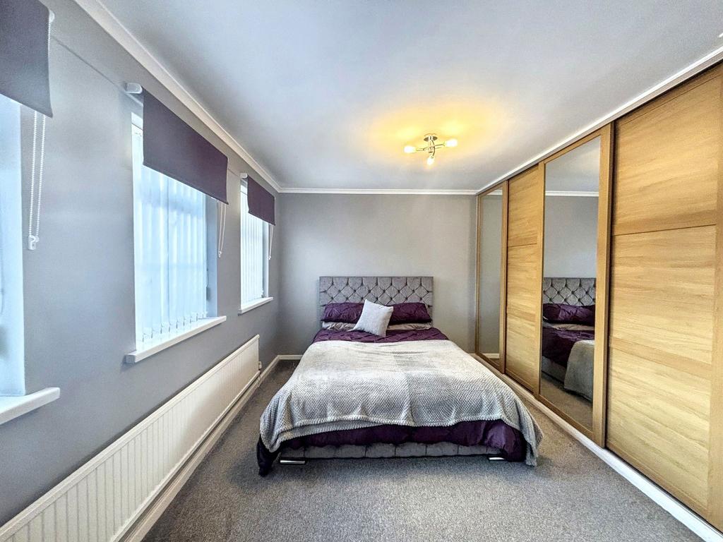 Additional Bedroom Image