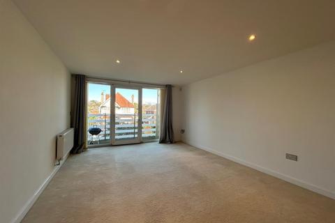 2 bedroom flat to rent, First Floor, Two Double Bedroom Flat Located In Penn Hill