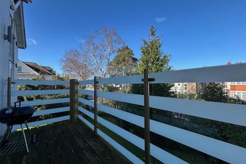 2 bedroom flat to rent, First Floor, Two Double Bedroom Flat Located In Penn Hill