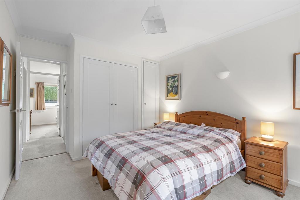 Bed 1 2.jpg