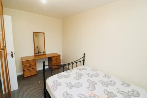 1 bedroom flat to rent, Church Lane  SW17