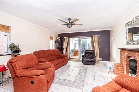 4 bedroom bungalow for sale, Western Avenue, Bournemouth BH10