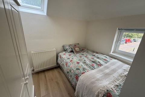 1 bedroom flat to rent, Kinnessburn Road, Fife