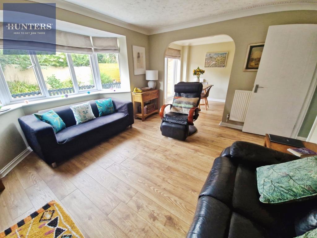 Pbox-living room-329646.jpg
