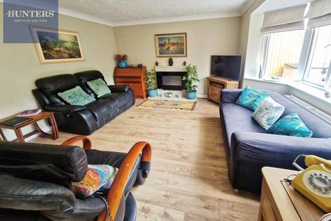4 bedroom detached house for sale, Ysbryd-Y-Coed, Pen-Y-Fai, Bridgend
