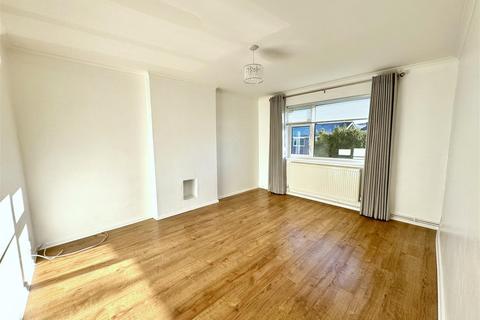 2 bedroom maisonette for sale, Millbrook Avenue, Welling DA16
