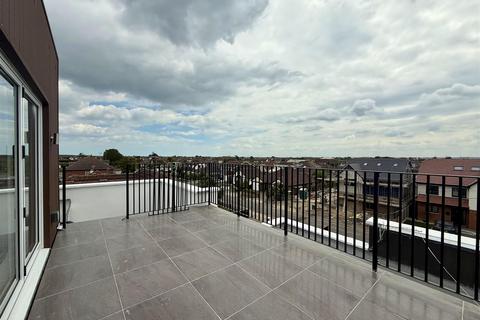 2 bedroom penthouse to rent, Elm Road, Canvey Island