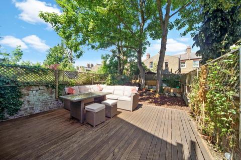 3 bedroom maisonette to rent, Kilburn Lane, Queens Park, London