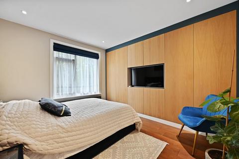 4 bedroom end of terrace house for sale, Queens Avenue, Greenford