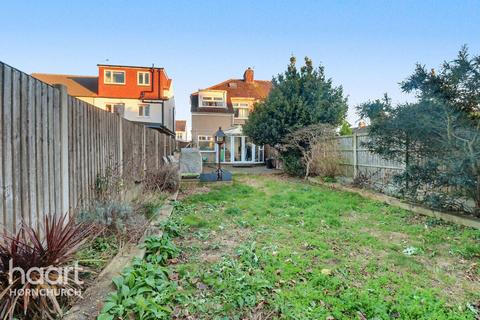 4 bedroom semi-detached house for sale, Crystal Avenue, Hornchurch