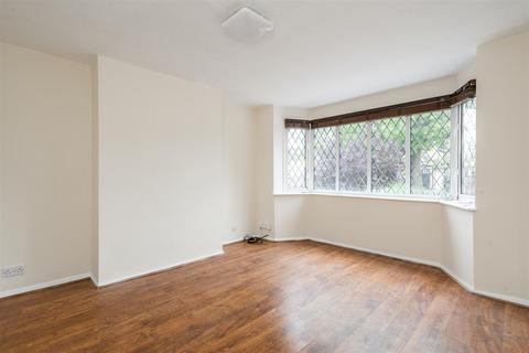 3 bedroom semi-detached house to rent, Danford Lane, Solihull
