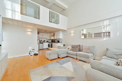 3 bedroom flat for sale, Collage Yard, Watford, WD24