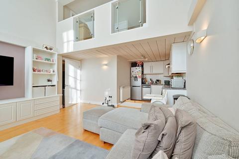 3 bedroom flat for sale, Collage Yard, Watford, WD24