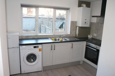 2 bedroom flat to rent, London, N4
