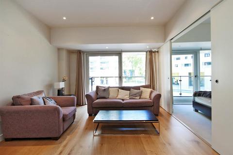 2 bedroom flat to rent, 21 Hepworth Court30 Gatliff RoadLondon