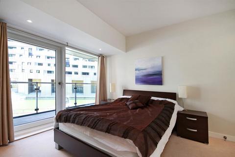 2 bedroom flat to rent, 21 Hepworth Court30 Gatliff RoadLondon