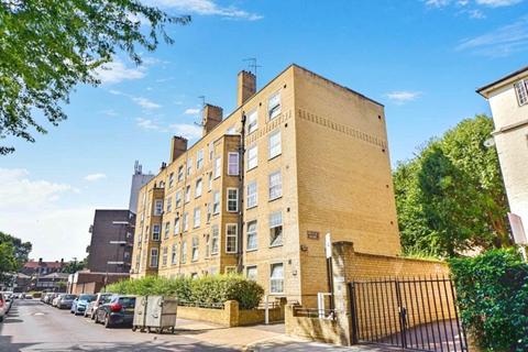 4 bedroom flat for sale, Prusom Street, London, E1W 3RF