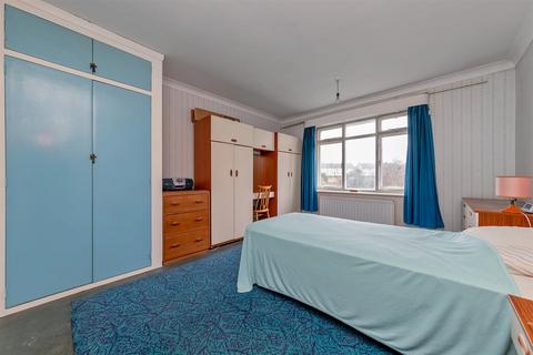 3 bedroom semi-detached house for sale, Hazelmere Road, St. Albans