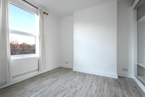 1 bedroom flat to rent, Norwood Road London SE27