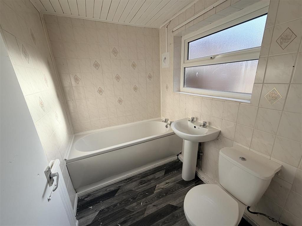 Ground floor bathroom