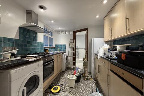 1 bedroom flat to rent, Farm Road, Hove, BN3