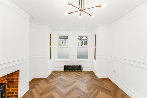 undefined, Hillcrest Road, London