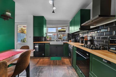 undefined, Abbott Road, London E14
