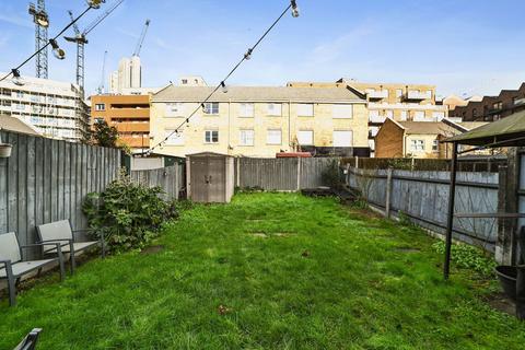 undefined, Abbott Road, London E14
