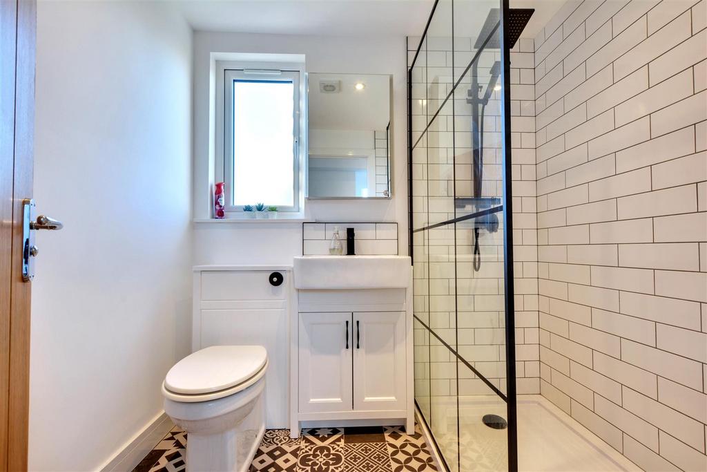 Shower Room 1.jpeg