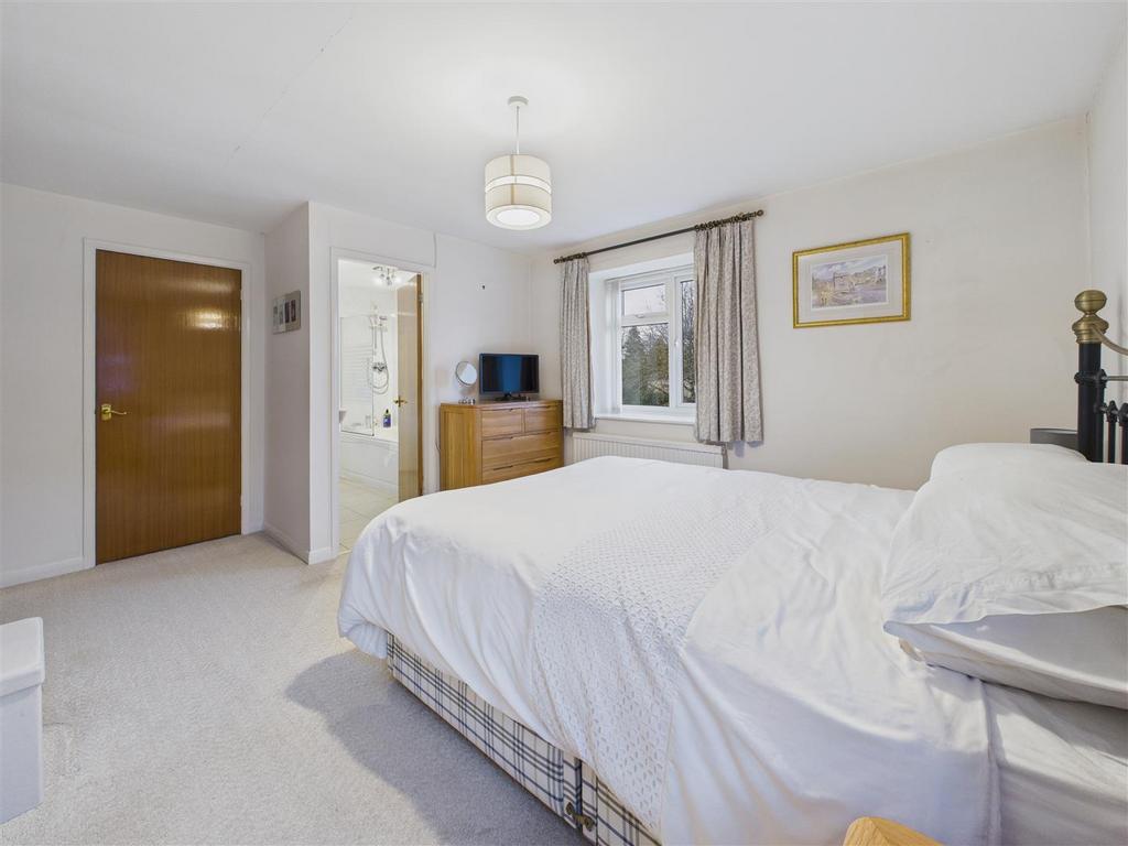 CAM05251 G0-PR0108-STILL035.jpg