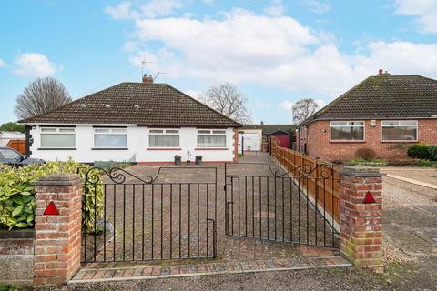 2 bedroom semi-detached bungalow for sale, Stonehouse Road, Sprowston