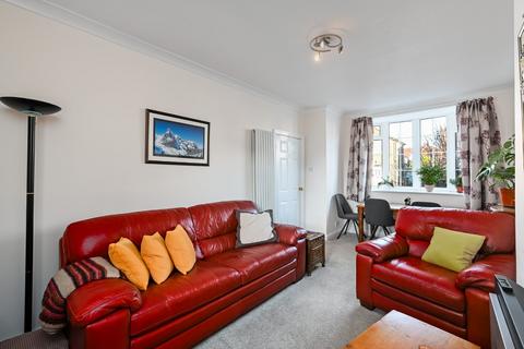 4 bedroom semi-detached house for sale, Penyghent Avenue, York, YO31