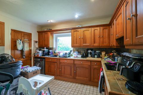 3 bedroom semi-detached house to rent, Kingsway, Bollington SK10