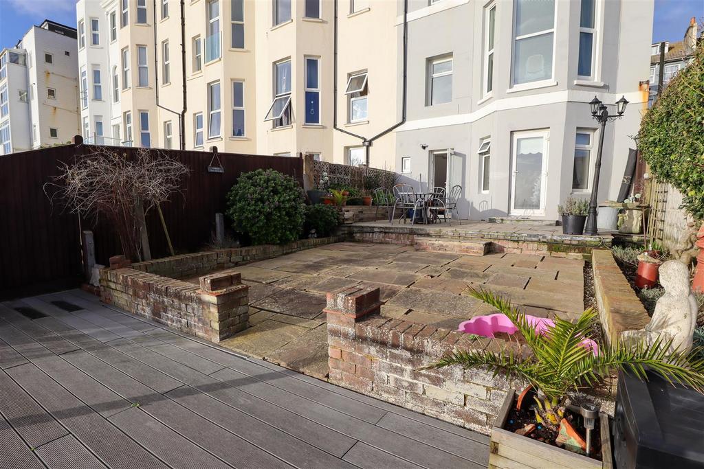 Rear Courtyard garden