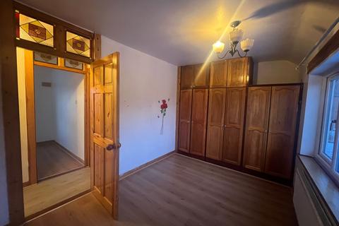 3 bedroom terraced house to rent, Fenshawe Road, Birmingham
