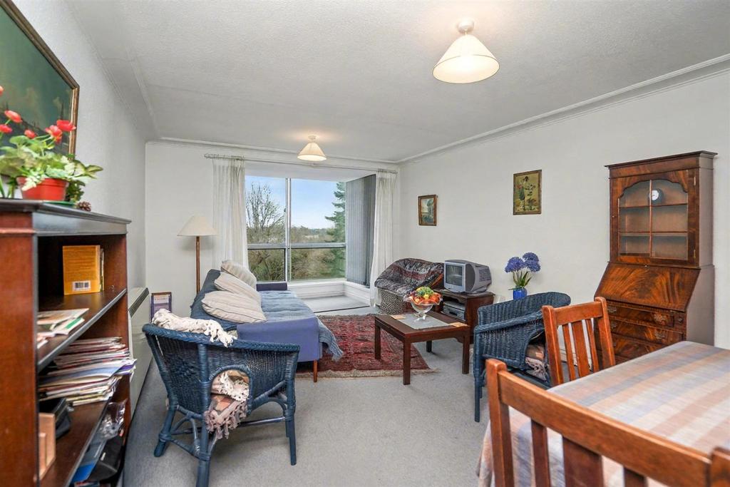 44 Regency House-2.jpeg
