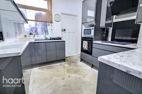 3 bedroom semi-detached house for sale, Balmoral Road, Town Moor, Doncaster