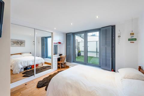 3 bedroom terraced house for sale, Wendell Mews, Shepherd's Bush W12