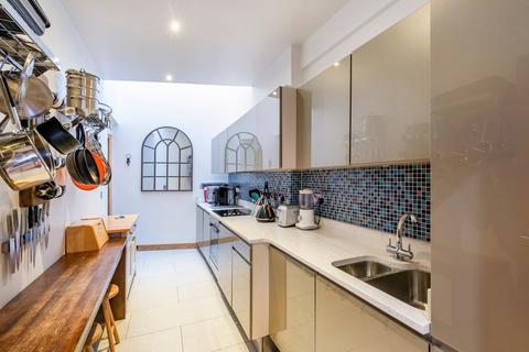 3 bedroom terraced house for sale, Wendell Mews, Shepherd's Bush W12