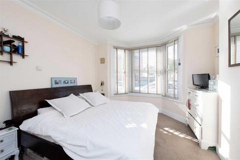 1 bedroom flat to rent, Bendemeer Road, Putney
