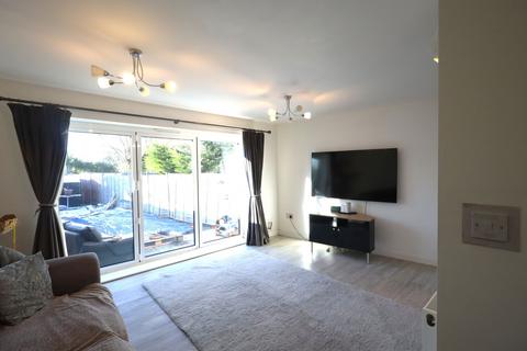 2 bedroom end of terrace house to rent, Bennetts End Close, Hemel Hempstead, HP3