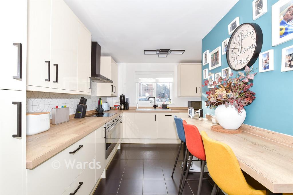 Kitchen/ Breakfast Room