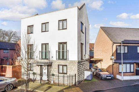 4 bedroom detached house for sale, Hawley Drive, Leybourne, West Malling, Kent