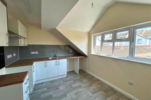 2 bedroom apartment to rent, High Street, Ilfracombe EX34