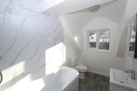 2 bedroom apartment to rent, High Street, Ilfracombe EX34