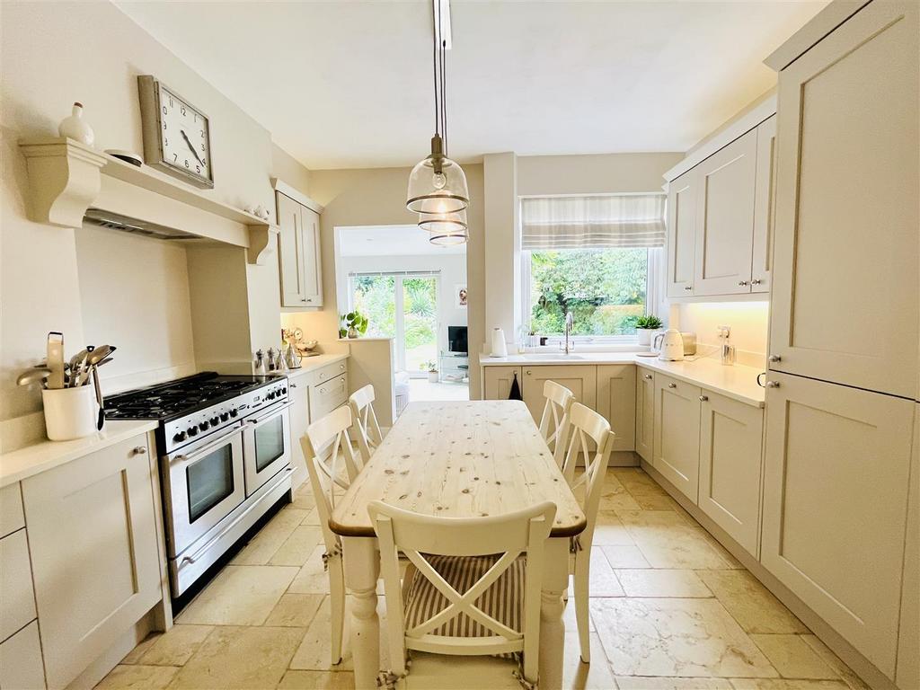 Breakfast Kitchen 2