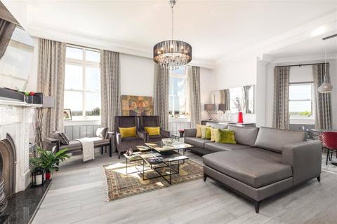 3 bedroom apartment to rent, Claremont Lodge, 15 The Downs, Wimbledon, London, SW20