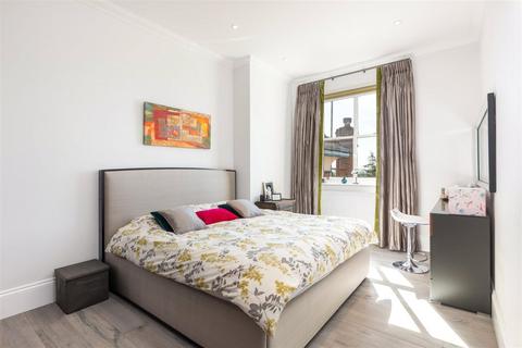 3 bedroom apartment to rent, Claremont Lodge, 15 The Downs, Wimbledon, London, SW20