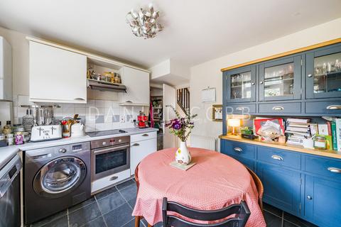 3 bedroom semi-detached house for sale, Spencer Mews, London, SW8