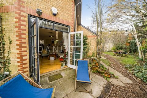 3 bedroom semi-detached house for sale, Spencer Mews, London, SW8